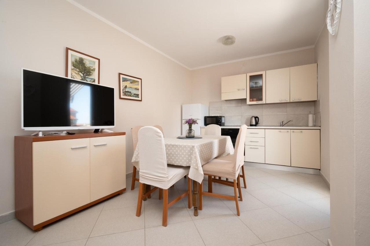 Apartment Povljana 6298B Ngoại thất bức ảnh