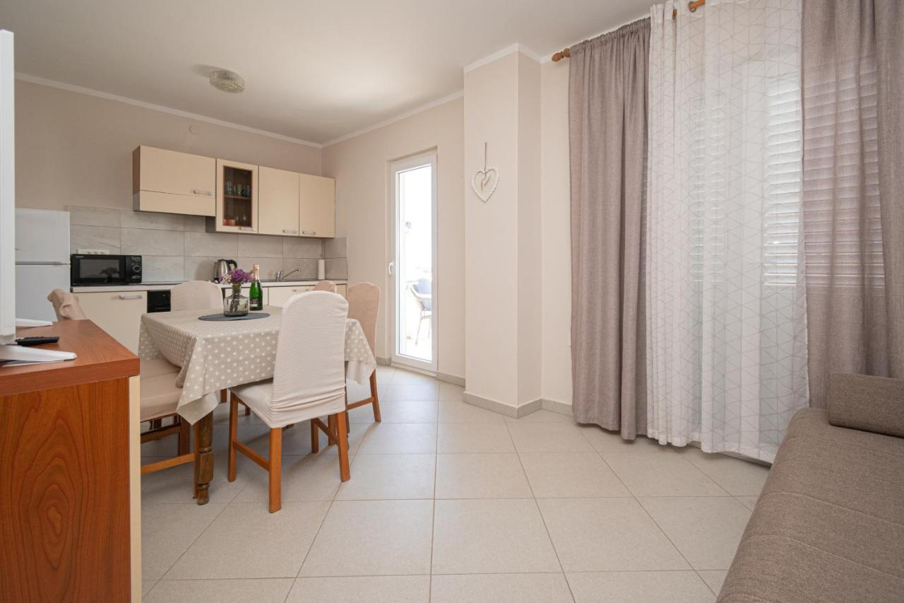 Apartment Povljana 6298B Ngoại thất bức ảnh