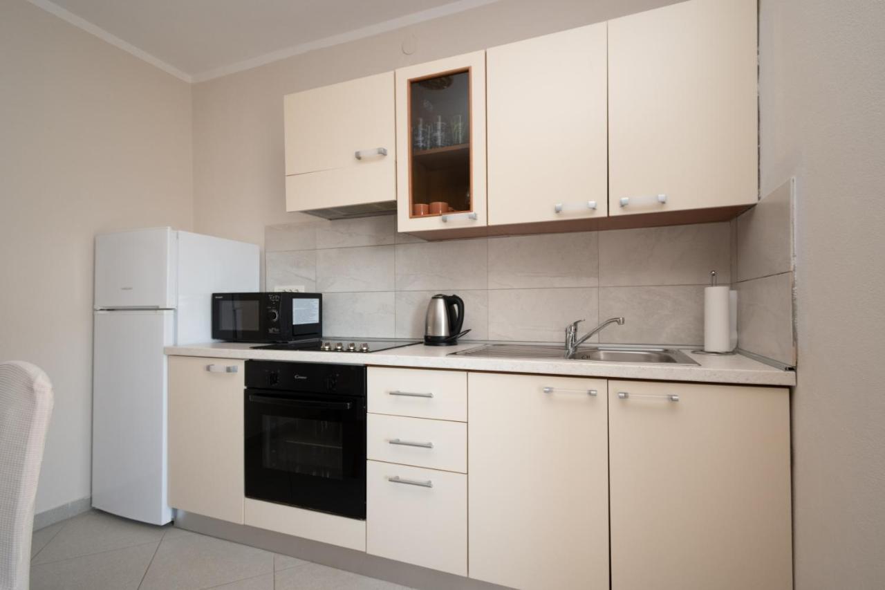Apartment Povljana 6298B Ngoại thất bức ảnh